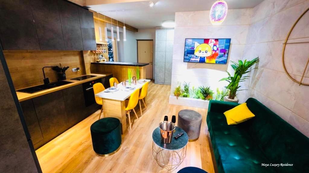 פויאנה ברשוב Maya Luxury Residence מראה חיצוני תמונה