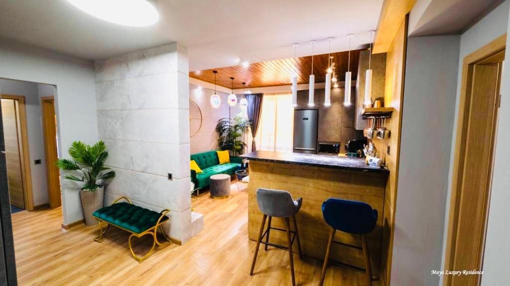 פויאנה ברשוב Maya Luxury Residence מראה חיצוני תמונה